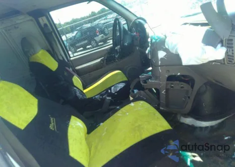 1998 Chevrolet Astro Cargo Van from USA, damaged, VIN 1GCDM19W2WB203438